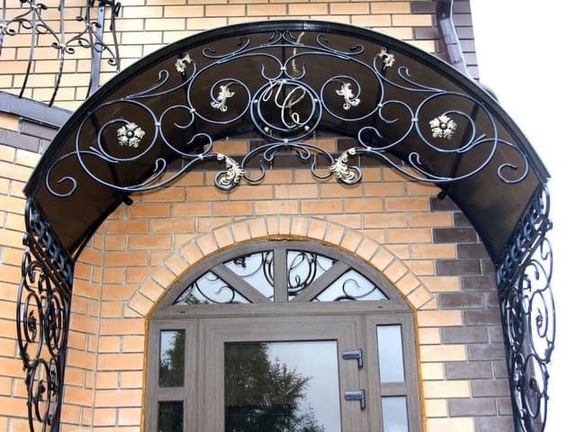 кованые и сварные козырьки Жуковский
